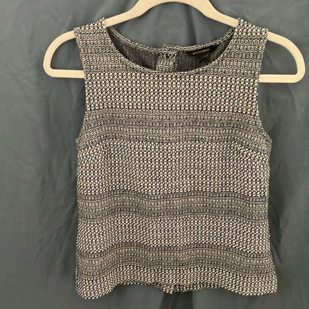 Banana Republic:Black/White Geometric Tank Top- Button Down Back-Cotton Blend-Xs